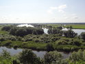 Ztenčující se cíp soutoku řek Labe a Sude.
