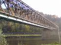 Železniční most na trati Děčín hl. n. - Dolní Žleb - Bad Schandau vede přes Labe na šikmo.