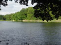 Wallwitzsee je rameno Labe, spojené s hlavním tokem pro průtok vody.