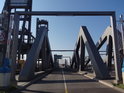Mohutná ocelová konstrukce Rethebrücke.