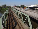 Trojice mostů přes Reiherstieg viděná shora, ty silniční jsou součásti Ellenholzbrücke.