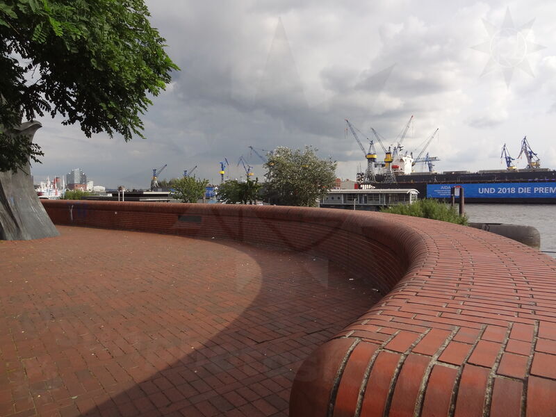 elbe-hamburg-11.jpg