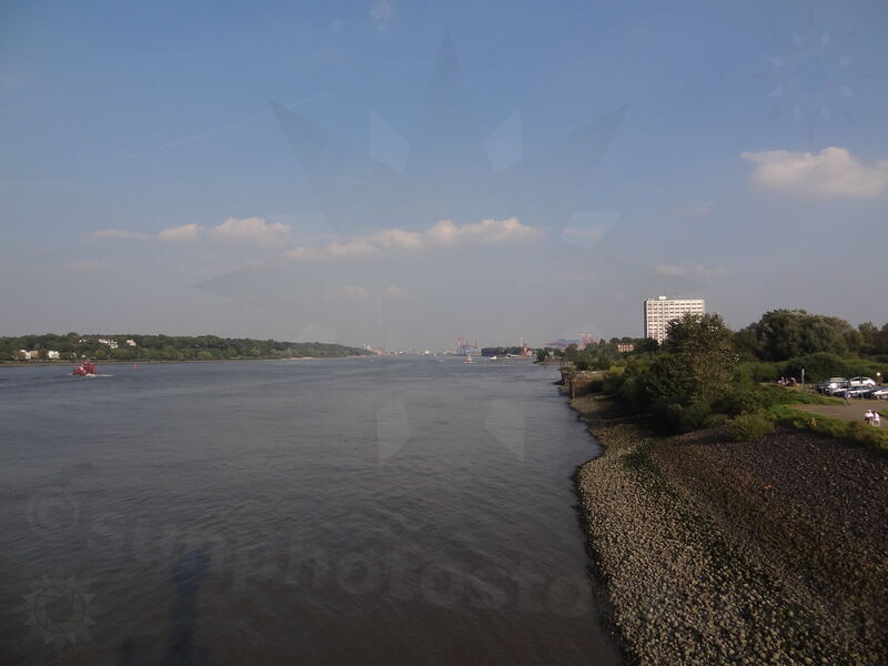 elbe-hamburg-83.jpg