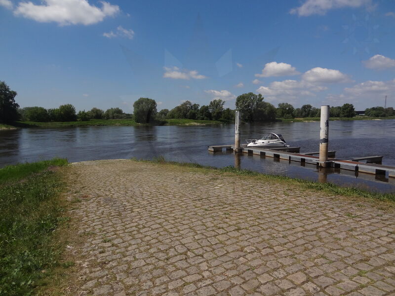 elbe-hohenwarthe-08.jpg