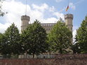 Zajímavá budova vlastně na levém břehu Stromelbe, Magdeburg.