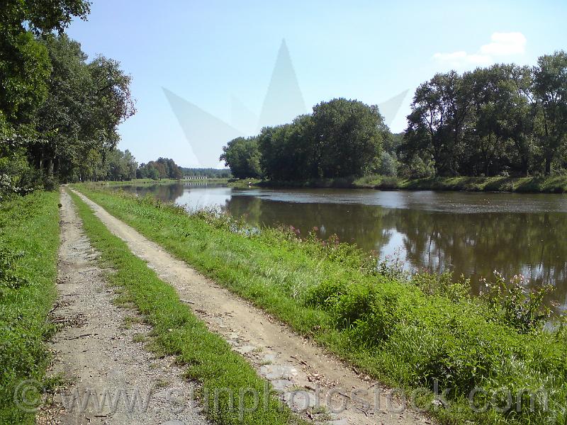 labe-neratovice-01.jpg