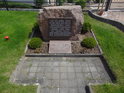 Pomník na setkání vojsk Rudé Armády a US Army 25.4. 1945 v obci Kreinitz. Pomník tento je udržovaný a čest a chvála místním lidem, že dokáží toto všechno zvládat.