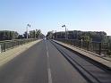 Na silničním mostě přes Labe v Roudnici. Pohled z městské strany.